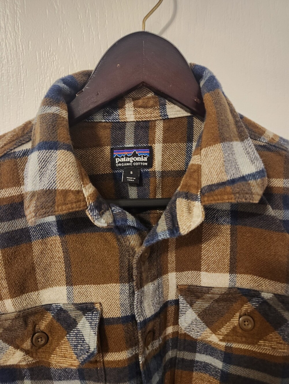 Men's Patagonia Button Up Size Small - Picture 2 of 5